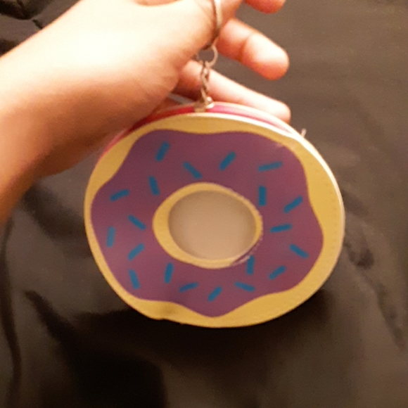 Donut 🍩💫 - Picture 3 of 4